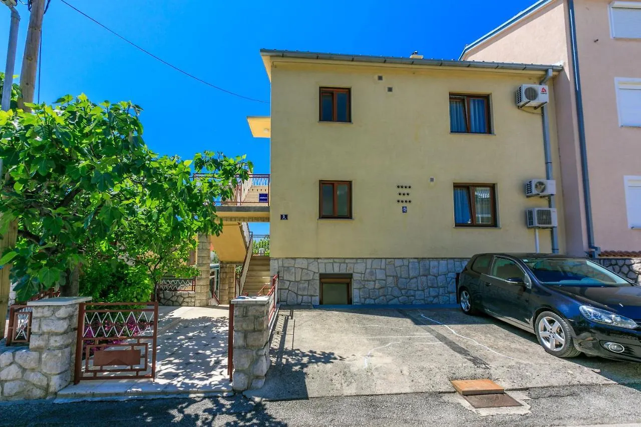 Apartments Mirena Crikvenica