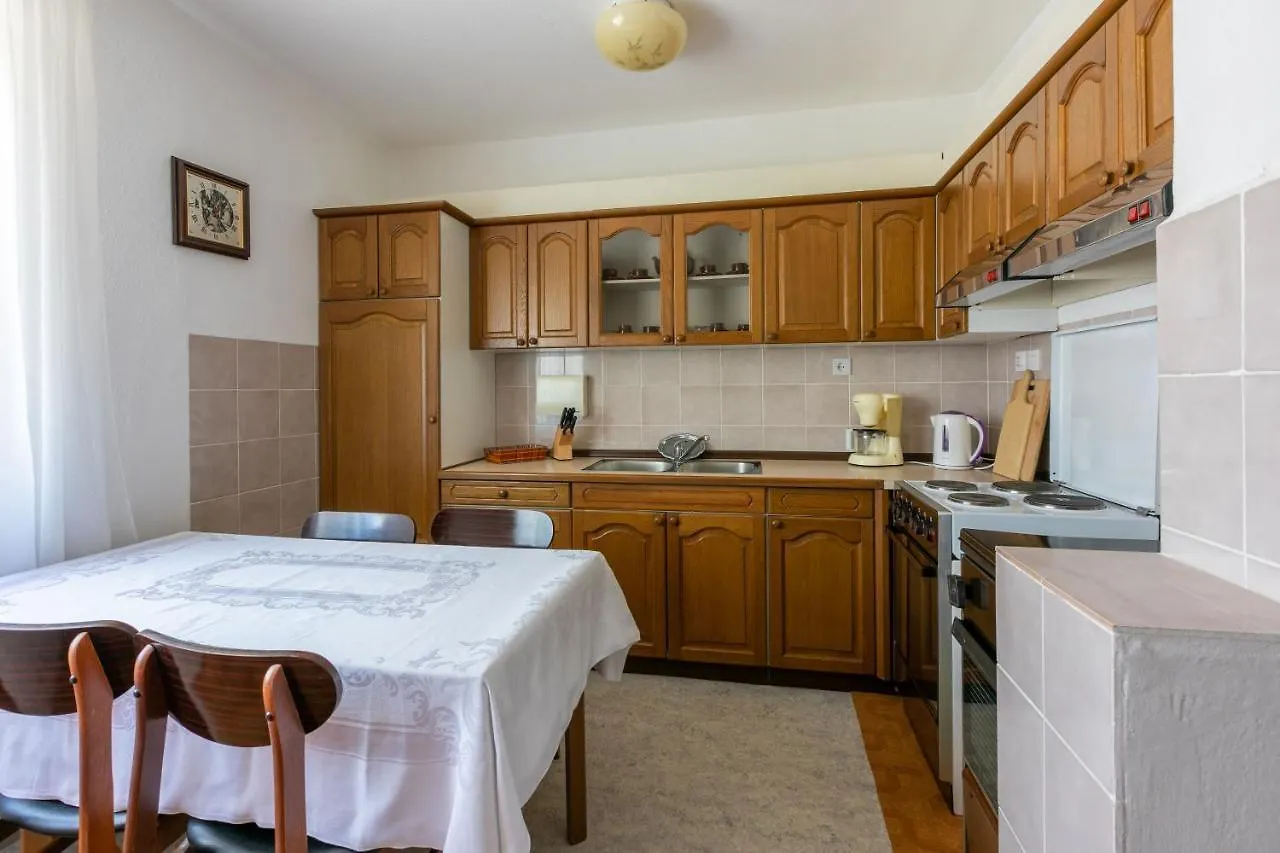 Apartments Mirena Crikvenica