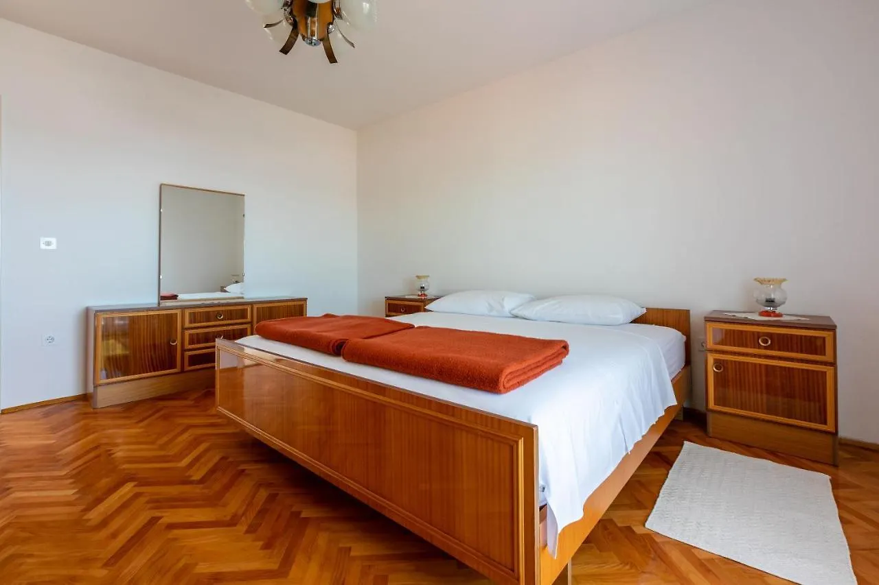 Apartments Mirena Crikvenica